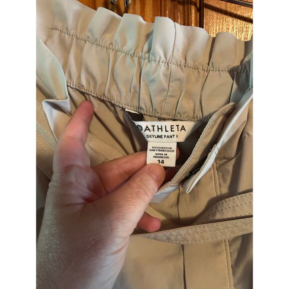 ATHLETA SKYLINE HIGH RISE TAILORED 4" SHORT SIZE 14 - Picture 4 of 4